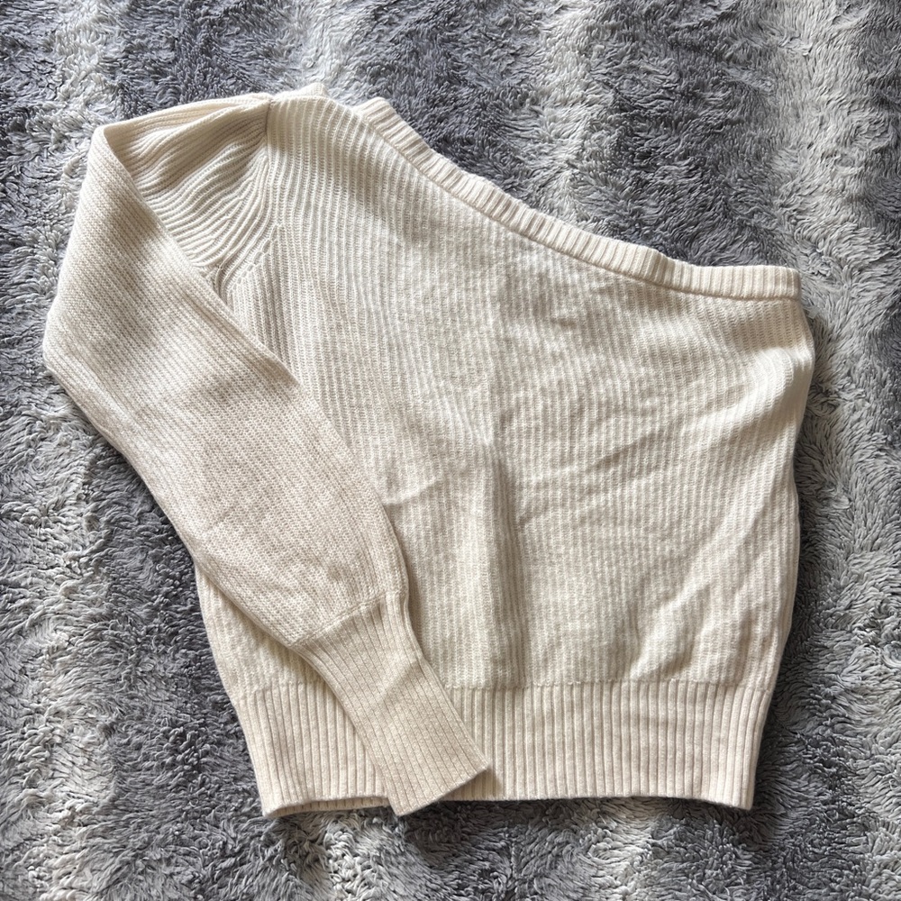 Lightweight knit one shouldered top
